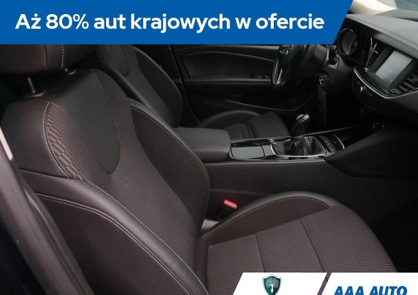 Opel Insignia cena 68000 przebieg: 136821, rok produkcji 2019 z Połczyn-Zdrój małe 326